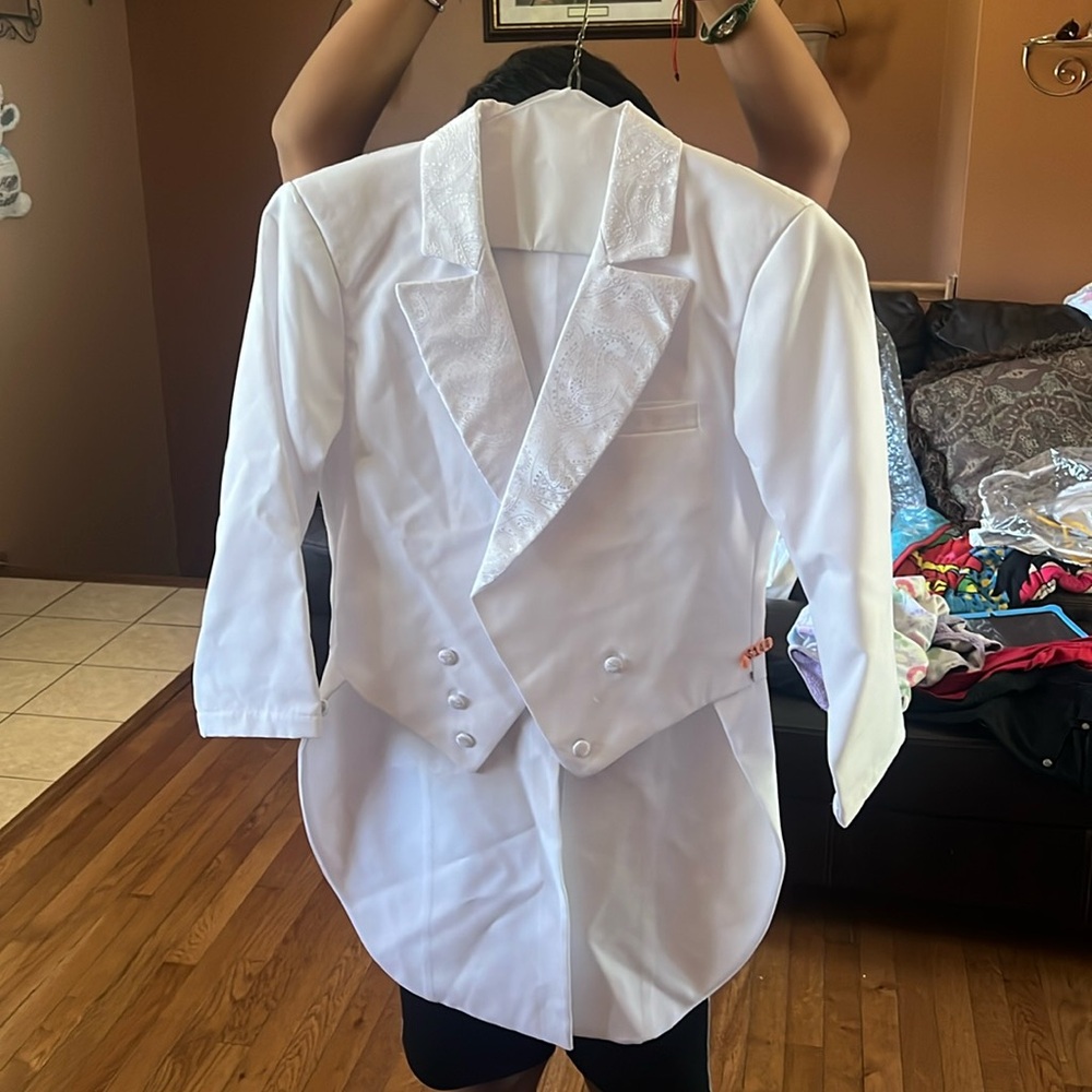 Boys , White first communion outfit, only worn once.